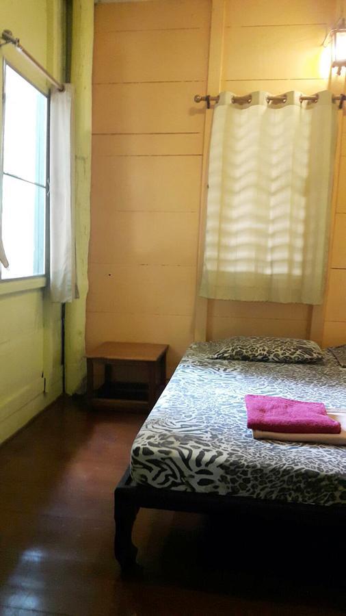 Bangkok House Hostel Phra Nakon Екстериор снимка